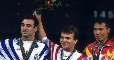 Naim Süleymanoğlu hayatını kaybetti. Naim Süleymanoğlu kimdir?