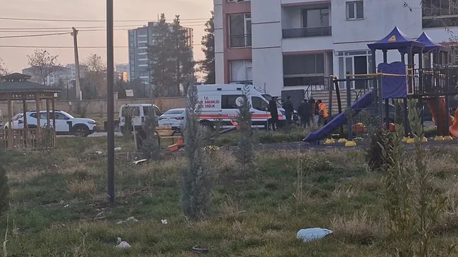 diyarbakirda-kan-donduran-olay-cop-poseti-icerisinde-kadin-cesedi-bulundu-1766682562428.jpeg