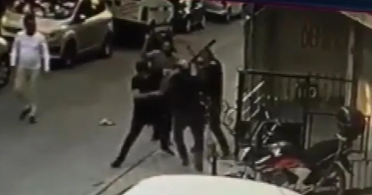 Çekmeköy’de bıçaklı kavga kameralara yansıdı