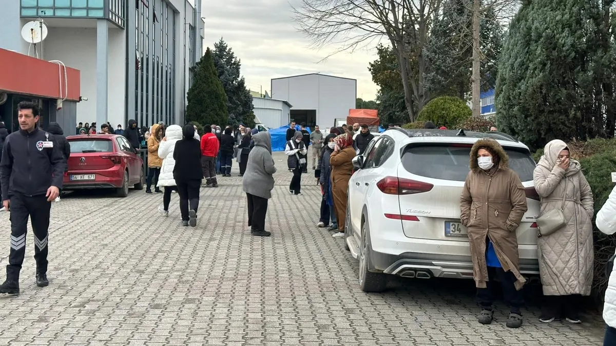 Sakarya 1. OSB’de kimyasal koku paniği! Bazı fabrikalar tahliye edildi Sakarya 1. OSB’de kimyasal koku paniği! Bazı fabrikalar tahliye edildi
