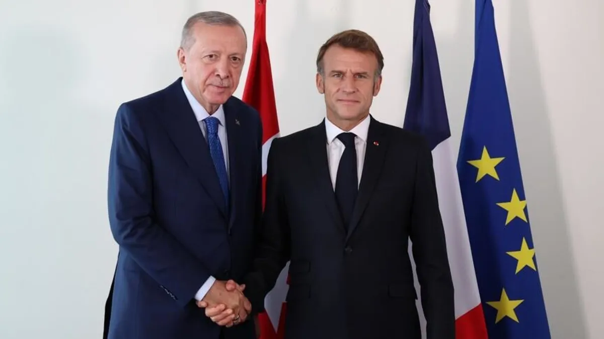 Erdoğan ve Macron’dan ‘ateşkese uyun’ çağrısı Erdoğan ve Macron’dan ‘ateşkese uyun’ çağrısı
