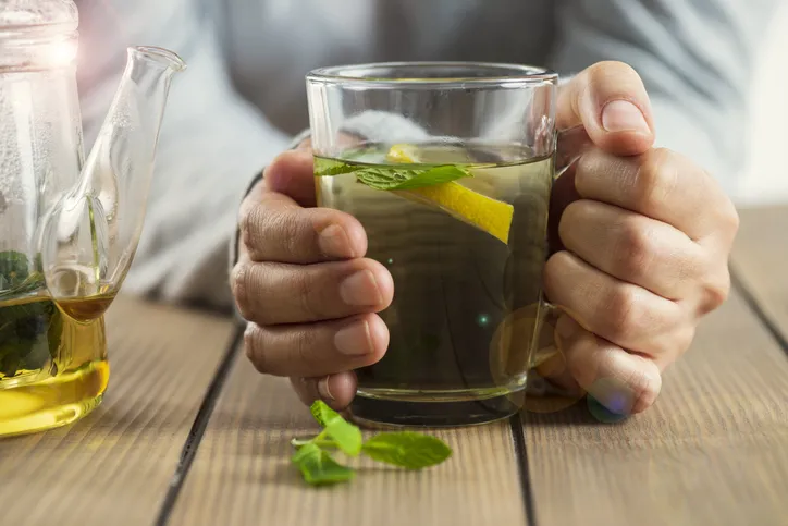 Bağırsakları anında temizleyen besin! 1 porsiyonu şişkinliği bitiriyor iltihabı kurutuyor…