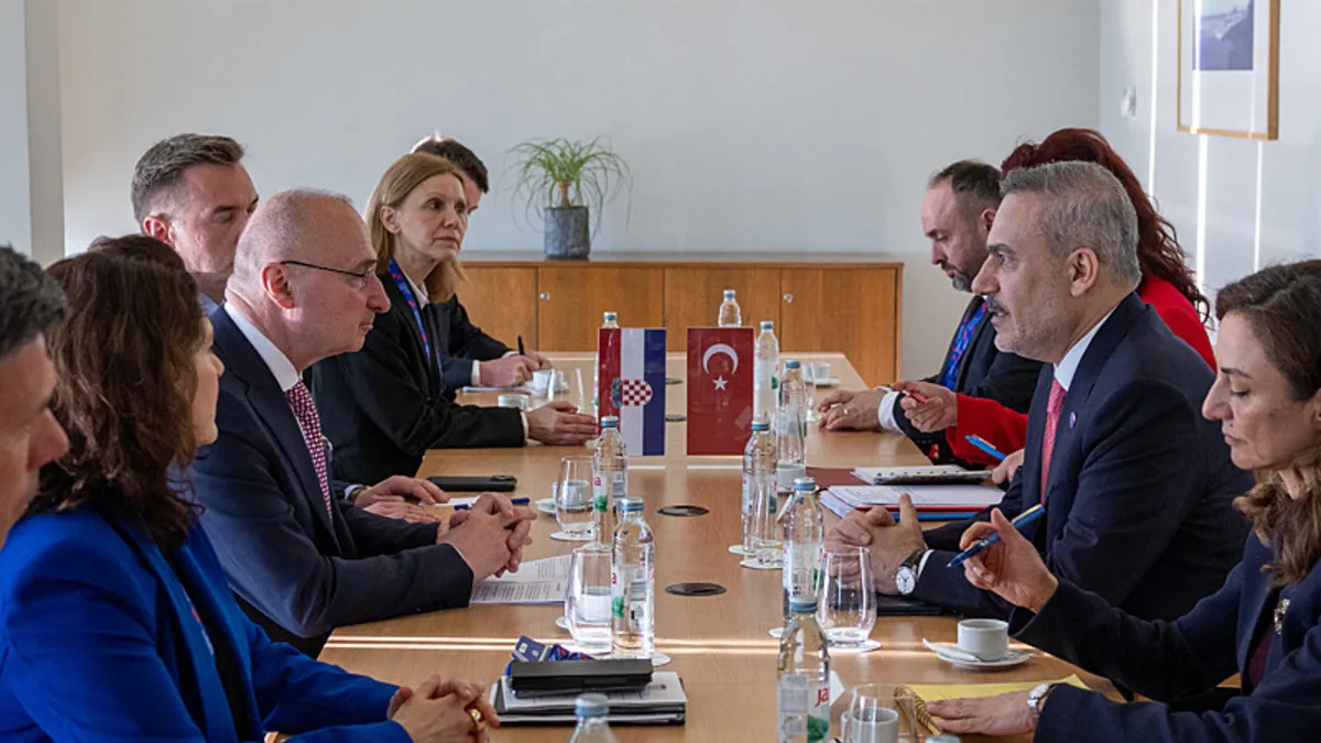 Bakan Fidan, Hırvatistan Dış ve Avrupa İşleri Bakanı Radman ile görüştü Bakan Fidan, Hırvatistan Dış ve Avrupa İşleri Bakanı Radman ile görüştü