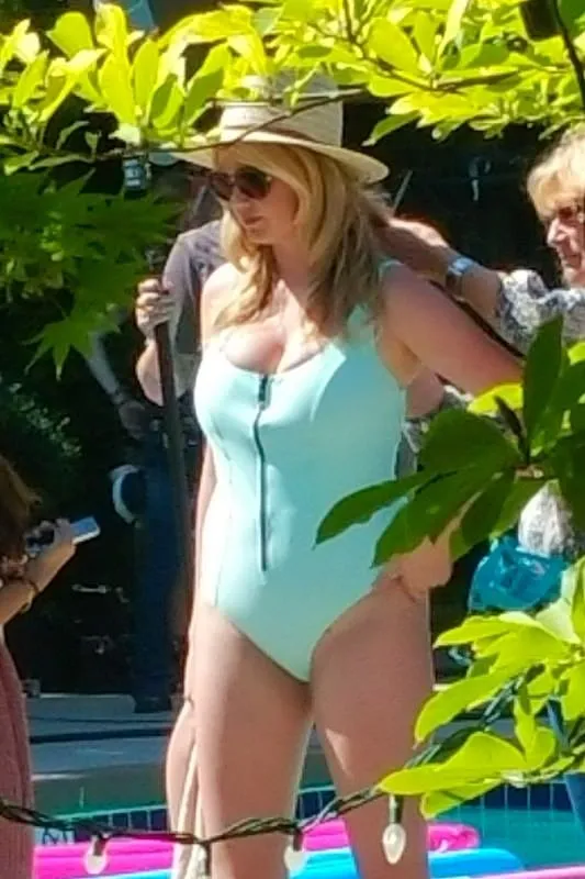Kate Upton mayoya zor sığdı