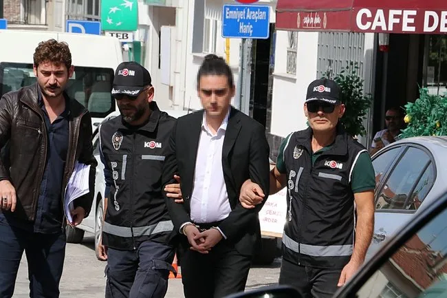eskisehirde-zimmetine-15-milyon-lira-geciren-bankaci-gozaltinda-1727182563304.jpeg