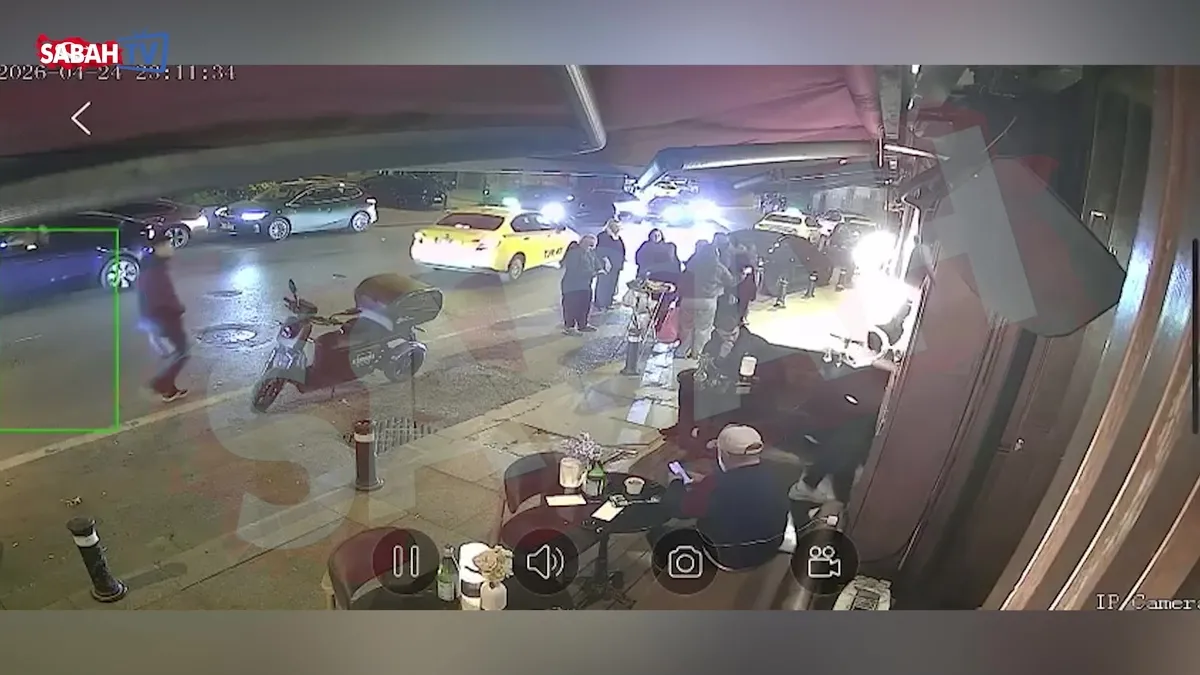 Araçları kül olan iş adamının Bebek’teki işyerine ateş açılma anı görüntüleri ortaya çıktı | Video videosunu izle Araçları kül olan iş adamının Bebek’teki işyerine ateş açılma anı görüntüleri ortaya çıktı | Video videosunu izle