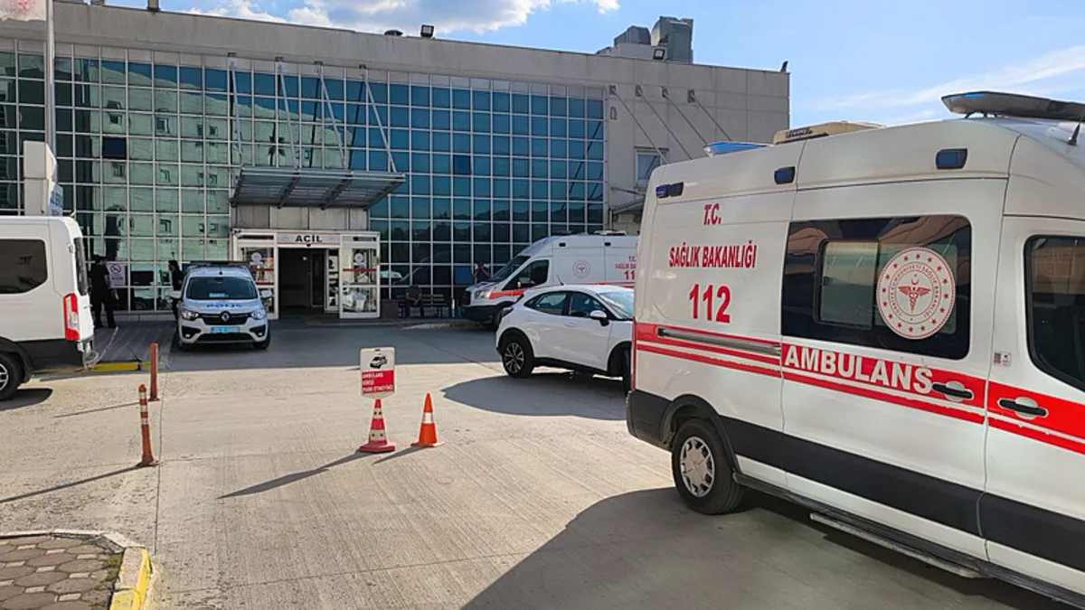 Tokat’ta alacak verecek kavgası kanlı bitti: 1 kişi öldü, 3 kişi yaralandı Tokat’ta alacak verecek kavgası kanlı bitti: 1 kişi öldü, 3 kişi yaralandı