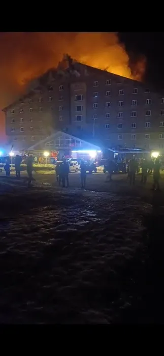 Restoran görevlisi gençler o anları SABAH gazetesine anlattı Hemşire kadın kendisini 10. Kattan aşağı bıraktı