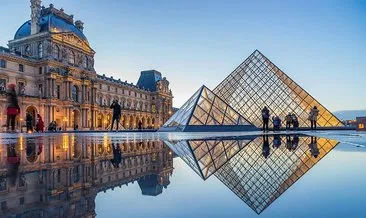 Paris’teki Louvre Müzesi’nde bomba paniği!