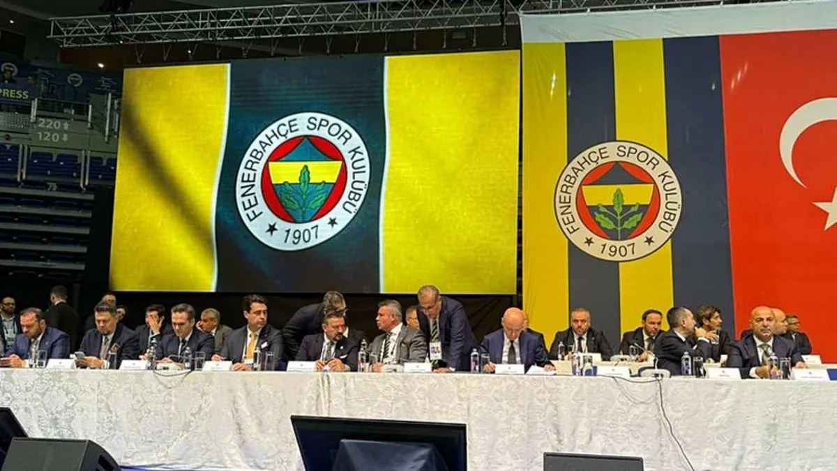 Fenerbahçe’de olağanüstü genel kurul toplantısı başladı Fenerbahçe’de olağanüstü genel kurul toplantısı başladı