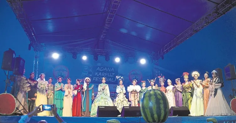 Adanalılar karpuz festivalinde coştu