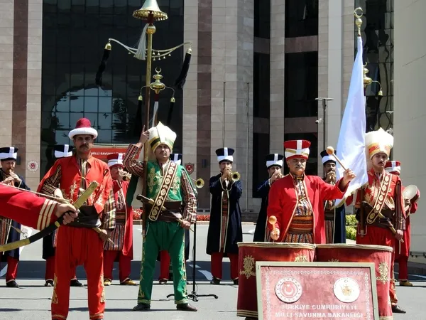 2nci-turk-askeri-tarih-kongresinde-yeniceri-ocagi-ve-yeniceriler-ele-alindi-1781541576659.jpg