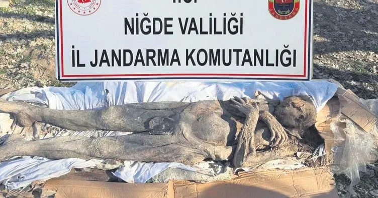 Mumyayı bir yıl saklamışlar