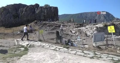 Amasya Kalesi’nde yapılan arkeolojik kazılarda 700 yıllık cami bulundu