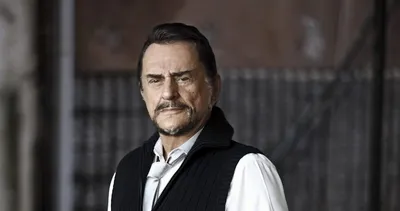 Şarkıcı Alpay hayvanlarına soyadını verdi