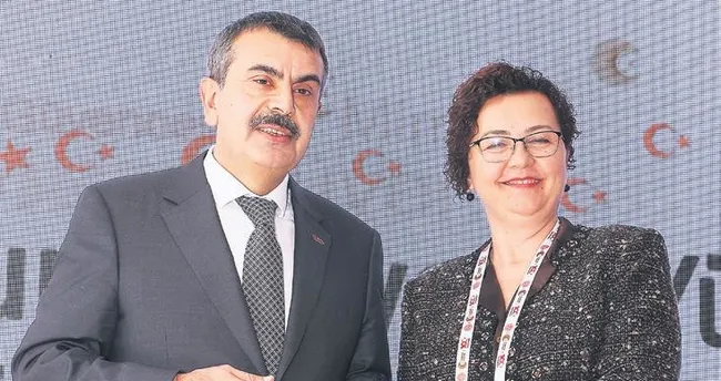 ‘Öğretmene hak ettiği itibarı sağlayacağız’ ‘Öğretmene hak ettiği itibarı sağlayacağız’