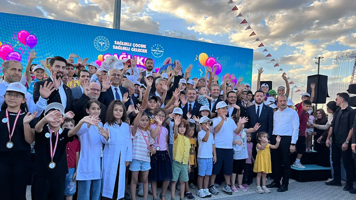 Bakan Memişoğlu'ndan gençlere sigara uyarısı: Her 3 kişiden 1'i maalesef kullanıyor