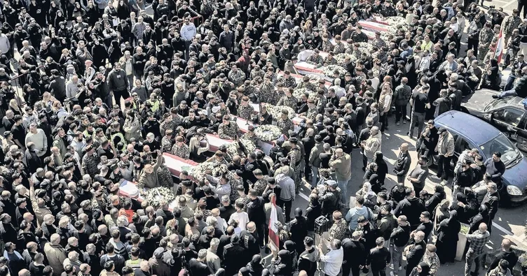 Cenazede yas ve yemin