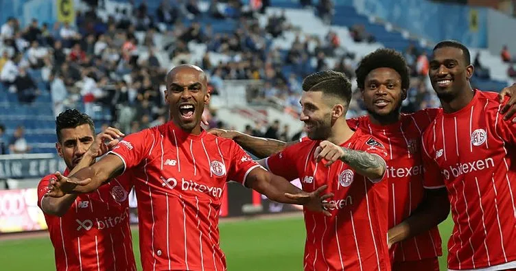 Süper Lig’de bileği bükülmeyen Antalyaspor yenilmezlikte Avrupa’da ilk 3’te