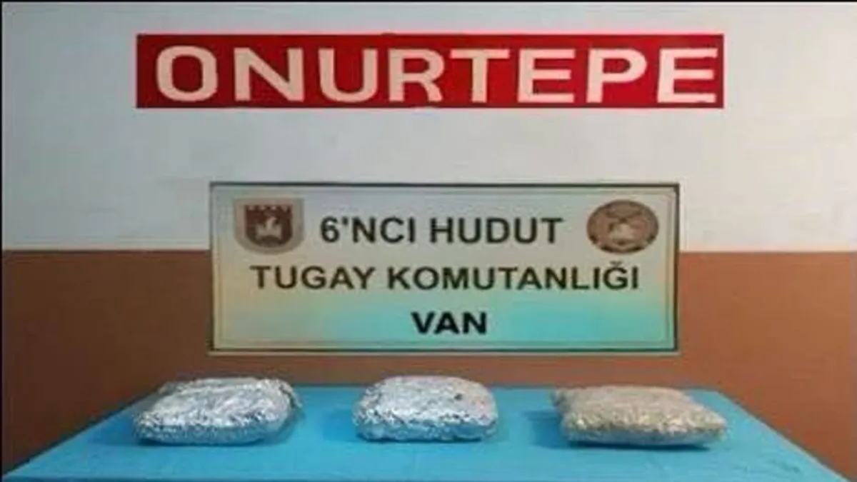 MSB duyurdu! Van hudut hattında 4 kilo 60 gram uyuşturucu madde ele geçirildi MSB duyurdu! Van hudut hattında 4 kilo 60 gram uyuşturucu madde ele geçirildi