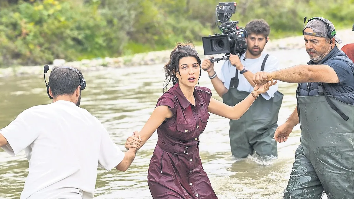 Ekranda gerilim kamera arkasında eğlenceli anlar