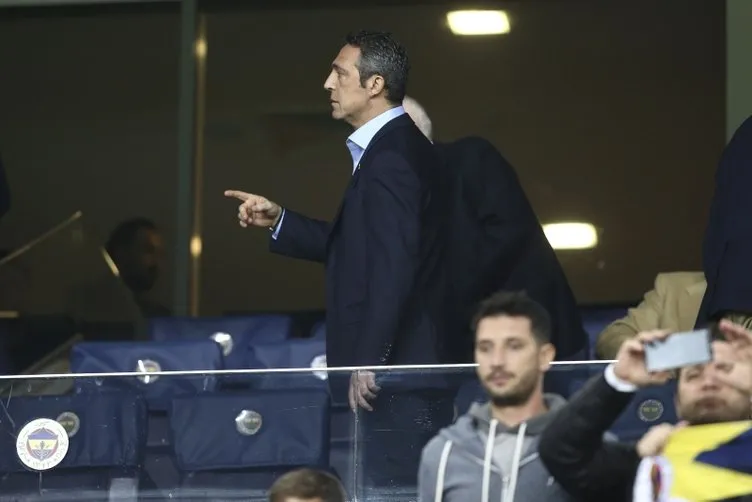 Son dakika: Fenerbahçe’de başkan Ali Koç’tan tarihi karar! Emre Belözoğlu ve tam 11 futbolcu gönderiliyor