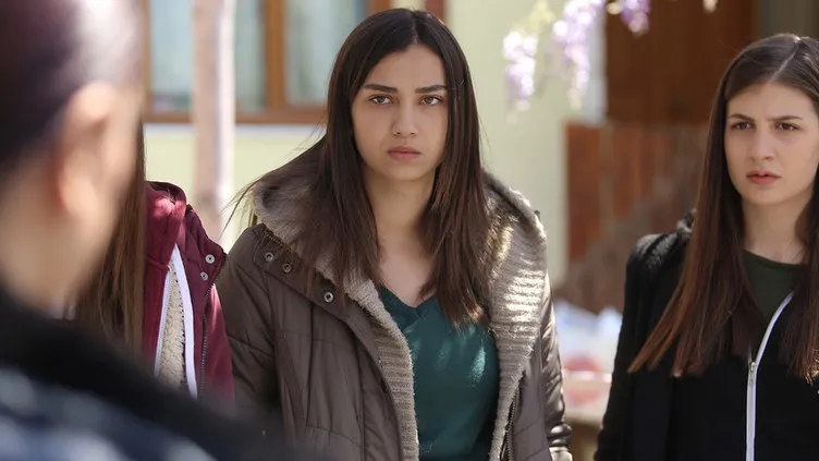 Kırgın Çiçekler 82. bölüm (tamamı - tek parça olarak) - Buradan izleyebilirsiniz!