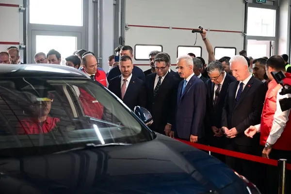 arac-muayenesinde-teknoloji-devrimi-yapay-zeka-ve-robotik-sistemler-aracin-mrini-cekecek-1787321797821.jpeg