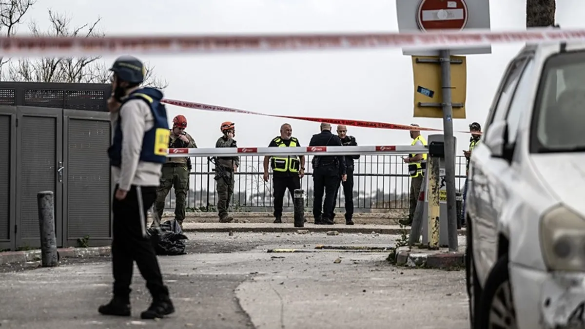 Mescid-i Aksa yakınlarına füze parçası düştü