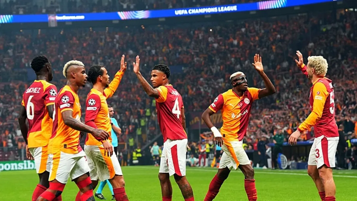 Galatasaray’ın yıldızı efsaneleri geride bıraktı! “Şüpheye yer bırakmadı…” – Galeri Galatasaray’ın yıldızı efsaneleri geride bıraktı! “Şüpheye yer bırakmadı…” – Galeri