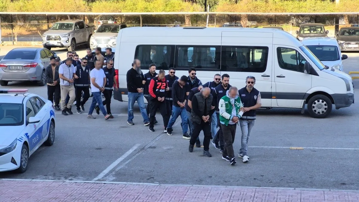Göçmen botu faciasında 17 kişi ölmüştü! 9 şüpheli tutuklandı Göçmen botu faciasında 17 kişi ölmüştü! 9 şüpheli tutuklandı