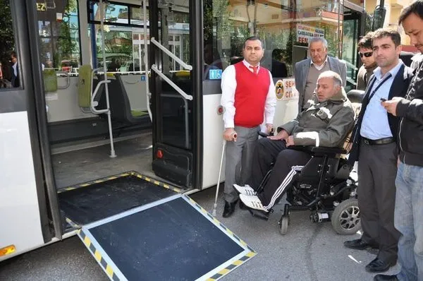 Alanya engelsiz koşuda lider