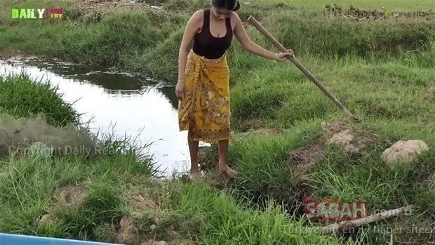 Genç kadın ilginç av yöntemiyle milyonlaca kez izlendi!