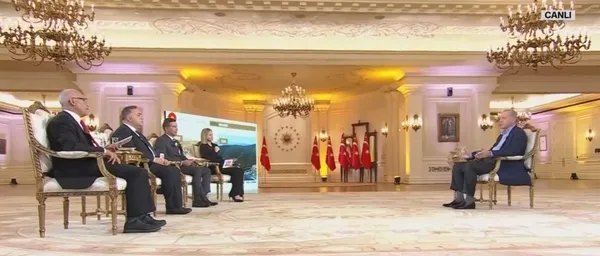 son-dakika-baskan-erdogan-canli-yayinda-gundeme-dair-aciklamalarda-bulunuyor-1628707659908.jpg