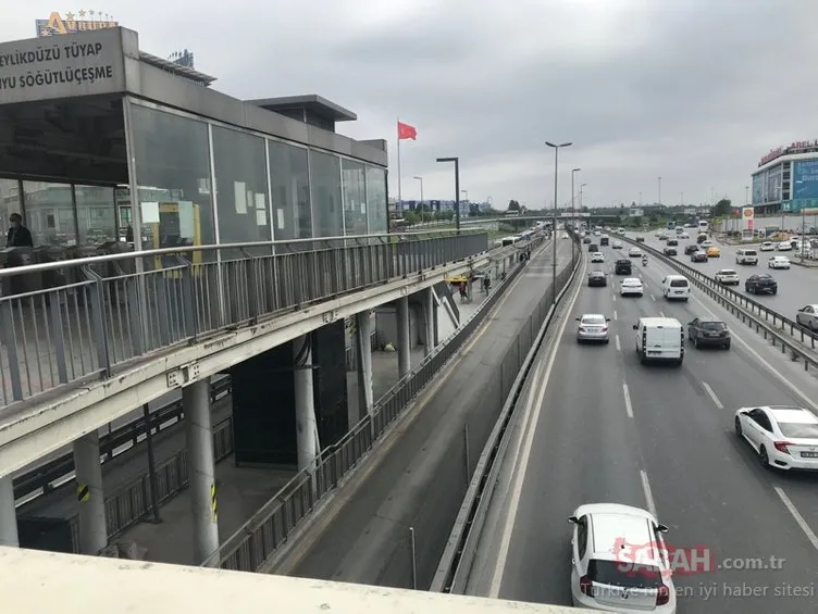 SON DAKİKA... İstanbul’da trafik ve toplu ulaşım yoğunluğu yaşanıyor! İşte dikkat çeken görüntüler