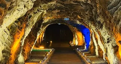Tuz mağarasına turist akını