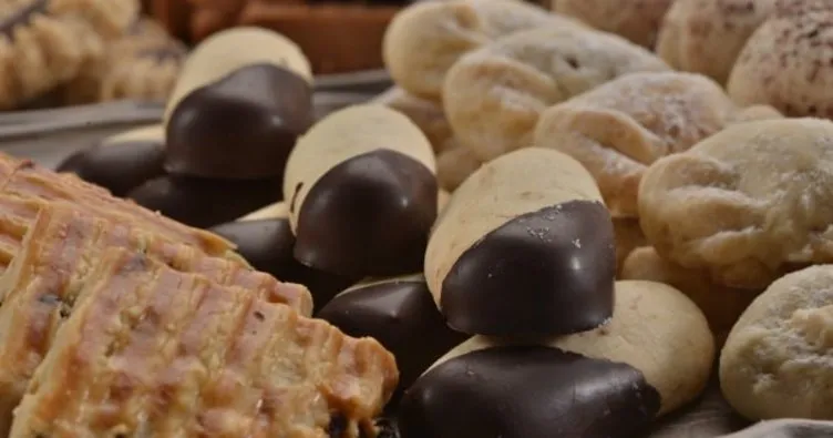 Pastane usulü kuru pasta tarifi Kuru pasta nasıl yapılır? Tatlı