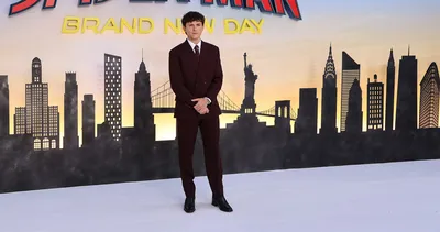 Örümcek Adam ağlarıyla milyar dolarları yakaladı! Tom Holland’ın dudak uçuklatan geliri