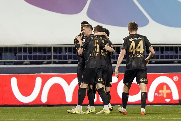 Trabzonspor maçı sonrası flaş sözler: Aklı Galatasaray’da