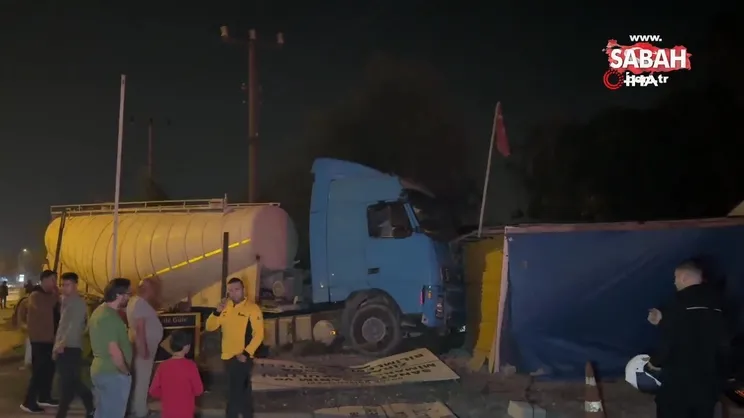 Tır karşı şeride geçti, dükkana çarparak durabildi