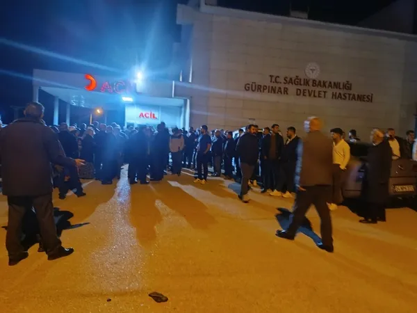 vanda-aci-kaza-otomobilin-carptigi-baba-hayatini-kaybetti-oglu-yaralandi-1780466889491.jpg