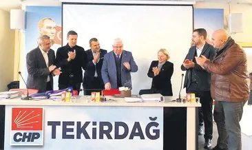 Taciz şüphelisi başkana CHP’den pastalı kutlama