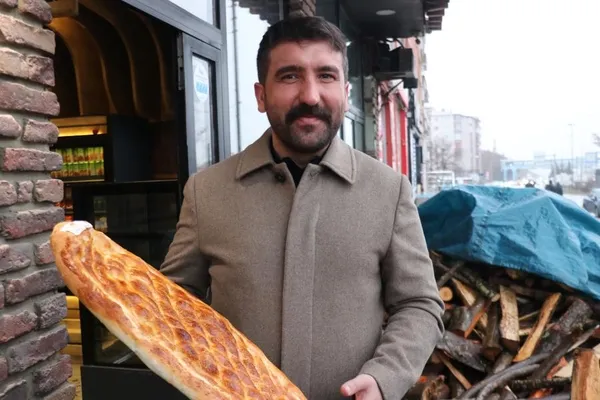 erzurumda-siparisle-yapilan-ramazan-pideleri-isme-ozel-cikiyor-1710936947796.jpg