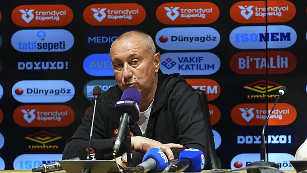 Stanimir Stoilov: Bu duygu ve hırsla oynamamız gerekiyor! Stanimir Stoilov: Bu duygu ve hırsla oynamamız gerekiyor!