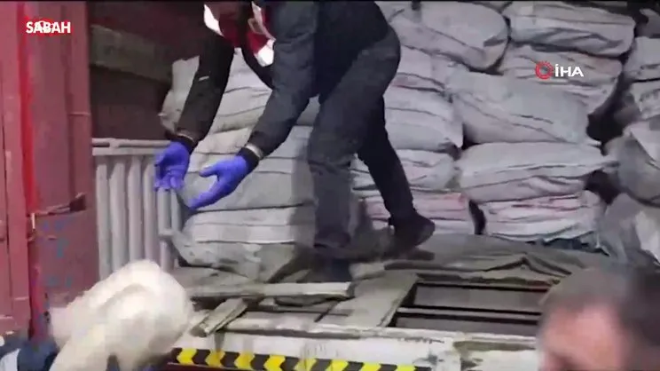 Hakkari'de 175 kilogram esrar ele geçirildi | Video