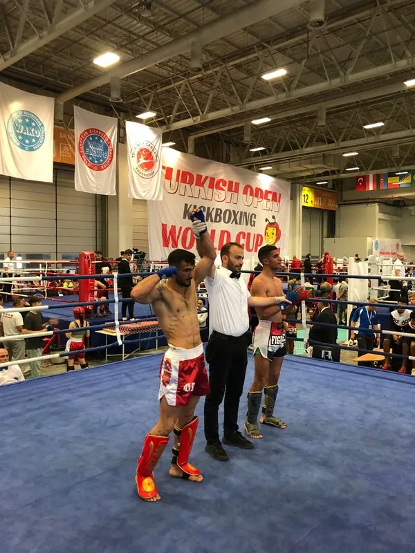 kick-boks-dunya-kupasinda-tuncelili-sporcularin-basarisi-1652689256330.jpg