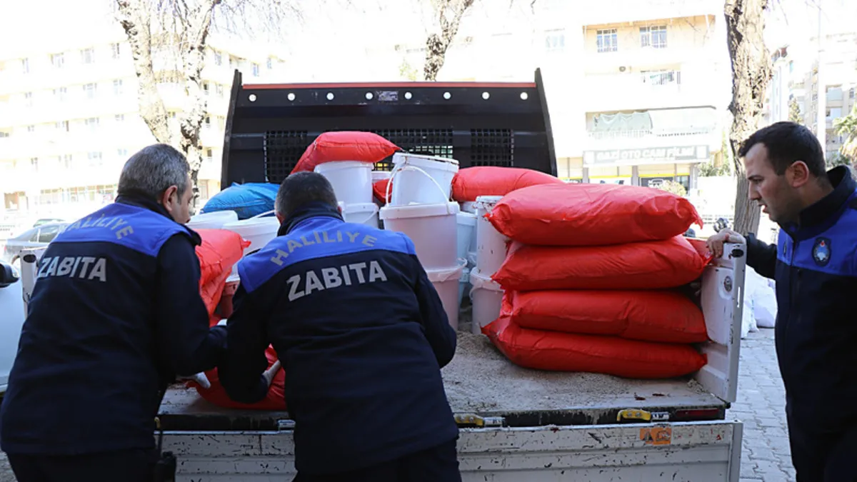 Şanlıurfa’da 5 ton bozuk gıda ele geçirildi! Şanlıurfa’da 5 ton bozuk gıda ele geçirildi!