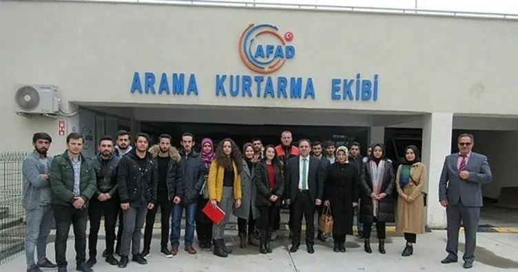 Üniversite öğrencileri AFAD’a ziyaret etti