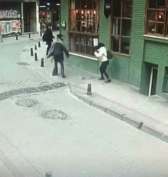 Kadıköy’de 17 yaşındaki kıza yumrukla saldırıda flaş gelişme!