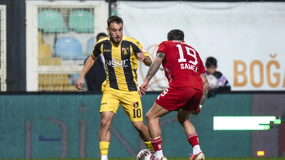Antalyaspor, İstanbulspor'u deplasmanda 2-0 mağlup etti